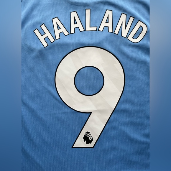Haaland #9 Man City S-L Home Soccer Jersey light blue - Picture 2 of 5
